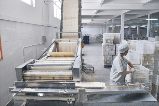 الصين أحدث نوع وفاز طعم دقيق القمح لنستانت خط إنتاج المعكرونة المزود